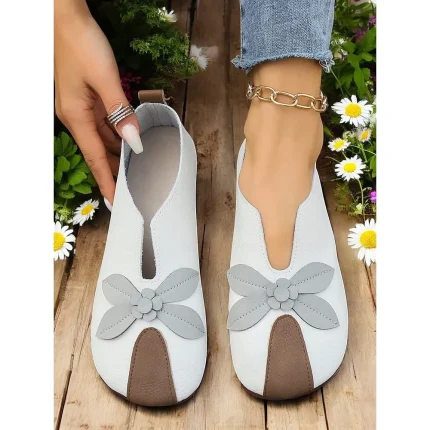 Women's Wide Toe Box Barefoot Leather Loafers - Handmade Vintage Floral Slip-On Shoes, Soft Sole Minimalist Flats for Natural Foot Movement